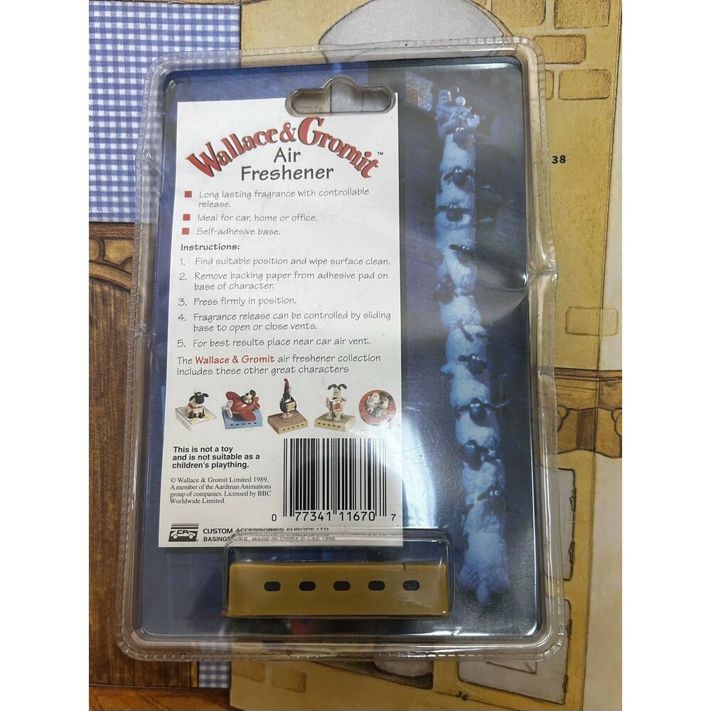 Vintage 1996 Wallace & Gromit Air Freshener Figure Wrong Trousers New Sealed - Picture 4 of 6